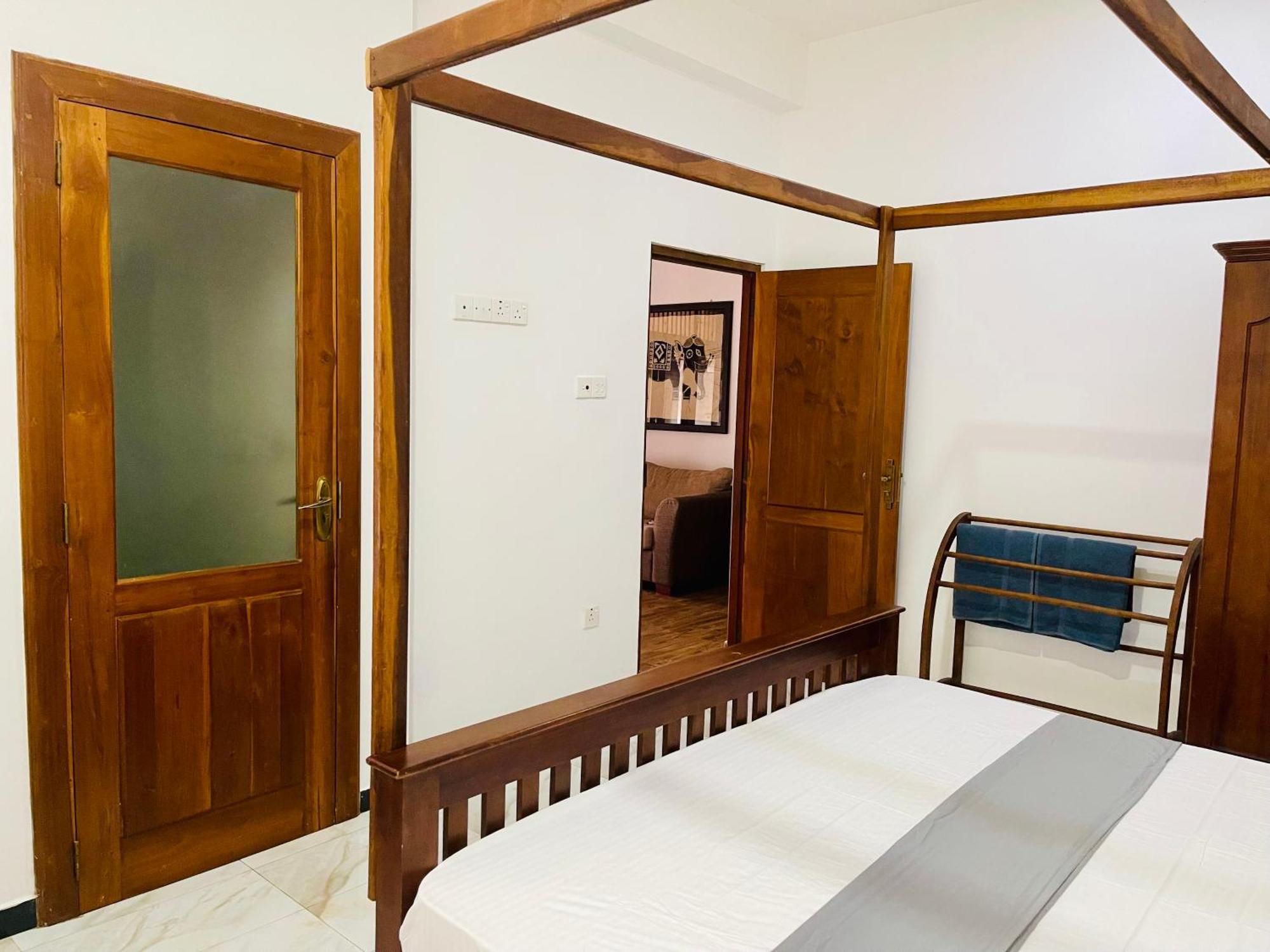 Sand & Surf Guest House Negombo Extérieur photo