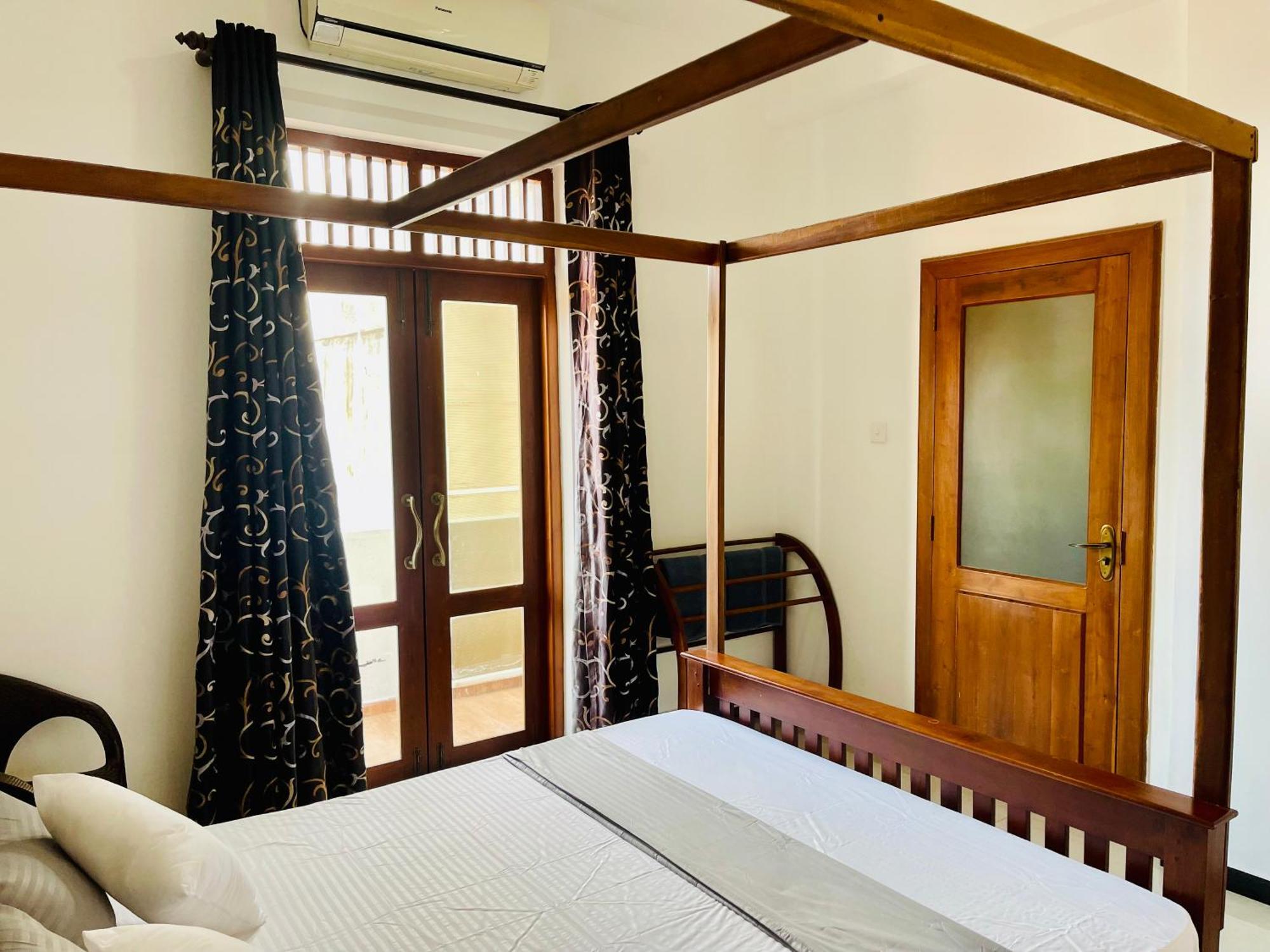 Sand & Surf Guest House Negombo Extérieur photo